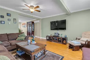 84 Cedar St, Islip, NY 11751 - Photo 4