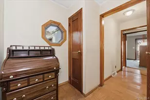 374 Port Ave, Ronkonkoma, NY 11779 - Photo 8