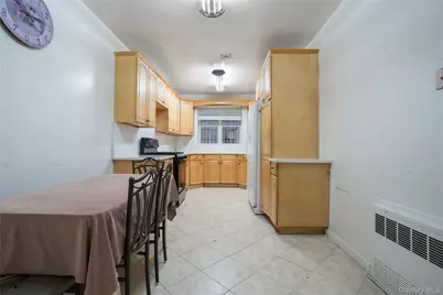 570 Wythe Avenue #6A, Brooklyn, NY 11249 - Photo 2