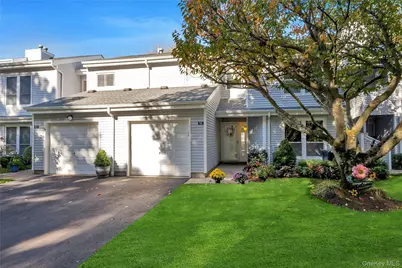 94 Hampton Vista Drive, Manorville, NY 11949 - Photo 1