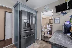 121 S 30th St, Wyandanch, NY 11798 - Photo 12