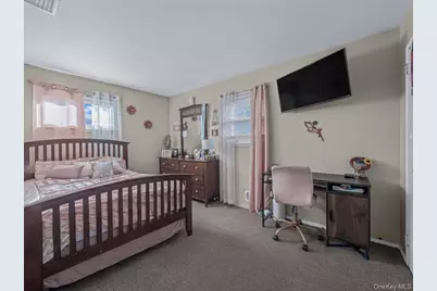 121 S 30th Street, Wyandanch, NY 11798 - Photo 14