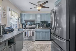 121 S 30th St, Wyandanch, NY 11798 - Photo 10