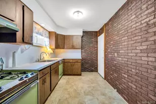 4 Hope Dr, Plainview, NY 11803 - Photo 20