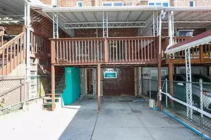 63-64 78th St, Middle Village, NY 11379 - Photo 36