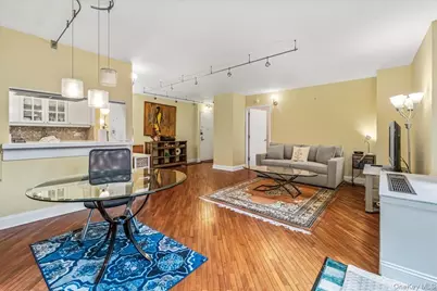 400 E 70th Street, New York, NY 10021 - Photo 2