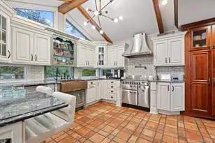 28 Elm St, Woodbury, NY 11797 - Photo 16