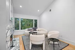 28 Elm St, Woodbury, NY 11797 - Photo 10