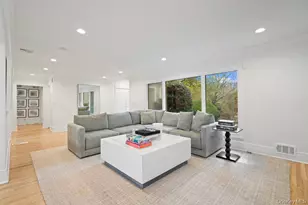 28 Elm St, Woodbury, NY 11797 - Photo 8