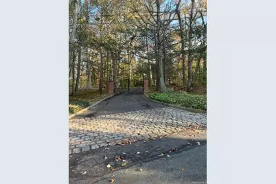 342 Woodbury Road, Cold Spring Harbor, NY 11724 - Photo 28