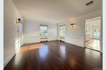 342 Woodbury Road, Cold Spring Harbor, NY 11724 - Photo 8