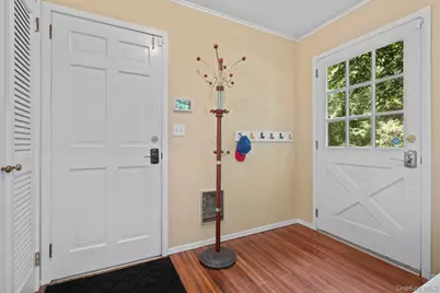 342 Woodbury Road, Cold Spring Harbor, NY 11724 - Photo 14