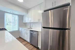 27 Cheyenne Ct, Coram, NY 11727 - Photo 6