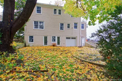 414 Hunt Lane, Manhasset, NY 11030 - Photo 8