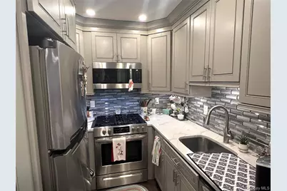 53 Pointe Circle S #53, Coram, NY 11727 - Photo 6