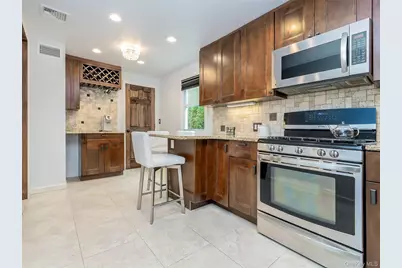 108 Highland Avenue, Port Washington, NY 11050 - Photo 8