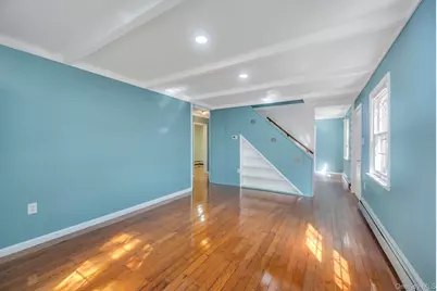 81 Division Avenue, Levittown, NY 11756 - Photo 6