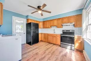 81 Division Ave, Levittown, NY 11756 - Photo 12