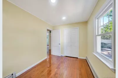 81 Division Avenue, Levittown, NY 11756 - Photo 10