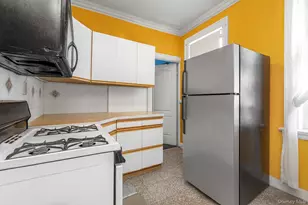 91-10 34th Ave, Jackson Heights, NY 11372 - Photo 6