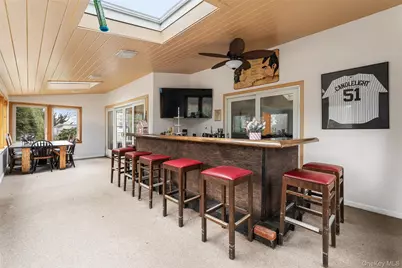 285 Old Colony Road, Hartsdale, NY 10530 - Photo 14