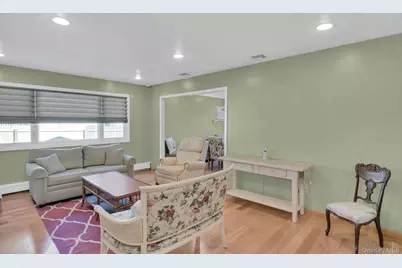 15 Empire Court, Commack, NY 11725 - Photo 10