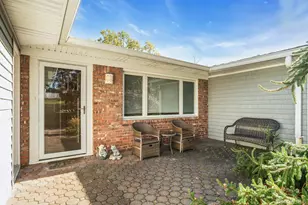 15 Empire Ct, Commack, NY 11725 - Photo 2