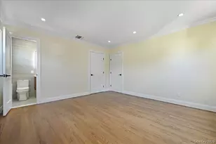 3715 Regent Ln, Wantagh, NY 11793 - Photo 12