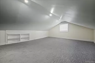 3715 Regent Ln, Wantagh, NY 11793 - Photo 14