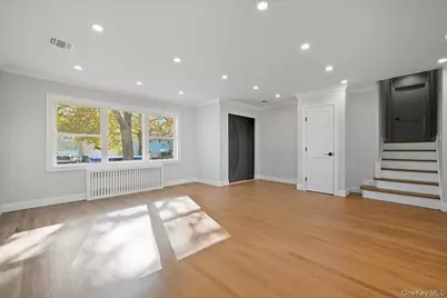 3715 Regent Lane, Wantagh, NY 11793 - Photo 2