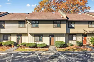 28 Hudson Heights Dr, Poughkeepsie, NY 12601 - Photo 2