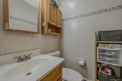 17 Washington Heights Street, Selden, NY 11784 - Photo 18