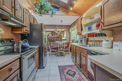 17 Washington Heights Street, Selden, NY 11784 - Photo 12