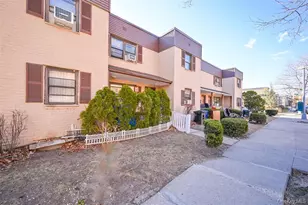 72-08 150th St, Kew Gardens, NY 11367 - Photo 2