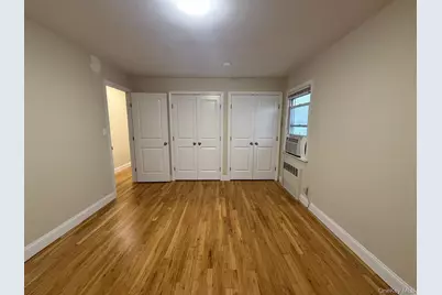 110 Evergreen Avenue #1st Floor, Lynbrook, NY 11563 - Photo 10