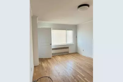 110 Evergreen Avenue #1st Floor, Lynbrook, NY 11563 - Photo 2