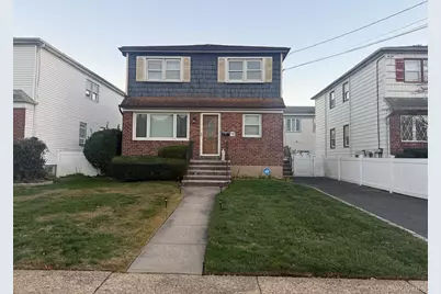 110 Evergreen Avenue #1st Floor, Lynbrook, NY 11563 - Photo 2