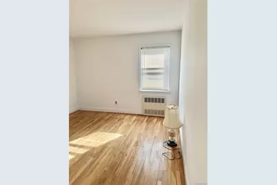 110 Evergreen Avenue #1st Floor, Lynbrook, NY 11563 - Photo 12