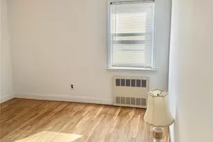 110 Evergreen Ave, Lynbrook, NY 11563 - Photo 12