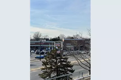 110 Evergreen Avenue #1st Floor, Lynbrook, NY 11563 - Photo 18