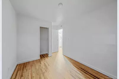 3019 Sipp Avenue, Medford, NY 11763 - Photo 10