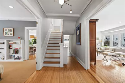 10 Circle Avenue, Larchmont, NY 10538 - Photo 4