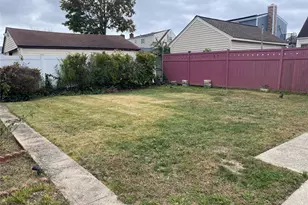 192 Beech St, Valley Stream, NY 11580 - Photo 8