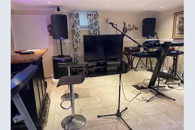 192 Beech Street, Valley Stream, NY 11580 - Photo 6