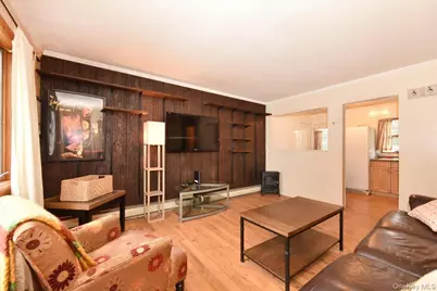 86 Cleveland Avenue, Massapequa, NY 11758 - Photo 4