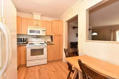 86 Cleveland Avenue, Massapequa, NY 11758 - Photo 8