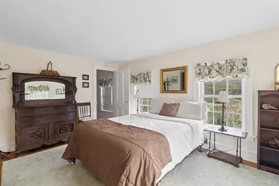 718 Montauk Highway, East Quogue, NY 11942 - Photo 16