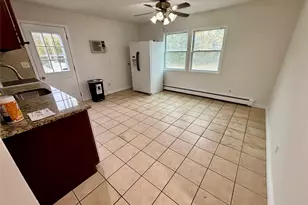 445 Madison Ave, Brentwood, NY 11717 - Photo 8