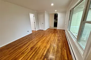 445 Madison Ave, Brentwood, NY 11717 - Photo 4