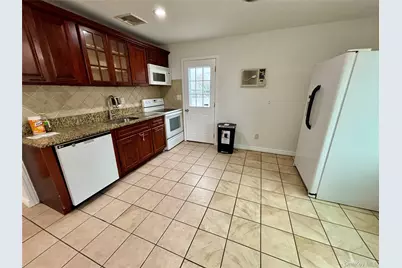 445 Madison Avenue, Brentwood, NY 11717 - Photo 6
